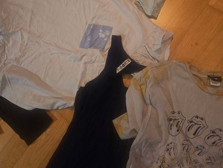 Kleiderpaket Shirts Pants Tops Leggins T-Shirts Oberteile