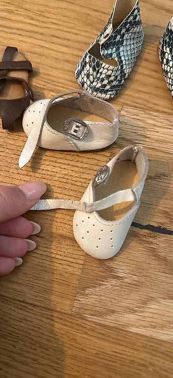 Puppen: Original Sasha Puppenschuhe 11 – Gebraucht aus Bern von fab_tx65 4