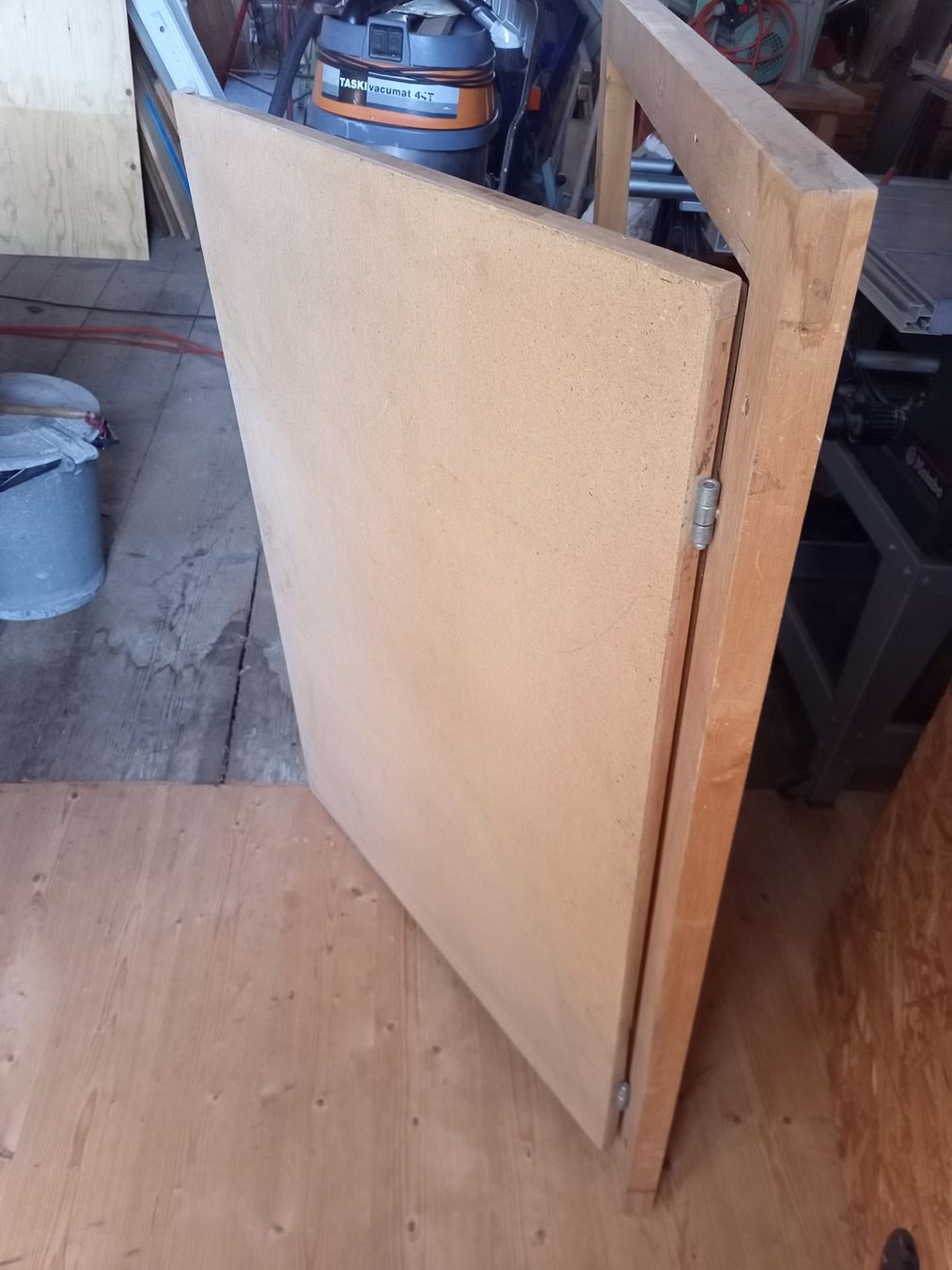 Porte: Holz Tür – Usato da hausen am albis venduto da Migrep 2