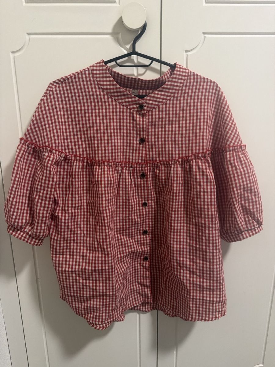 Blusen: Red Gingham Puff Sleeve Blouse - Size L – Gebraucht aus Luzern von amfs3