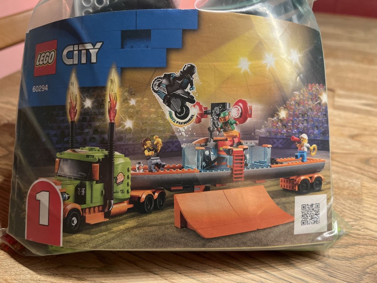 Lego Kit di costruzioni: Lego City 60294 – Usato da Leuzigen venduto da LaicaStar