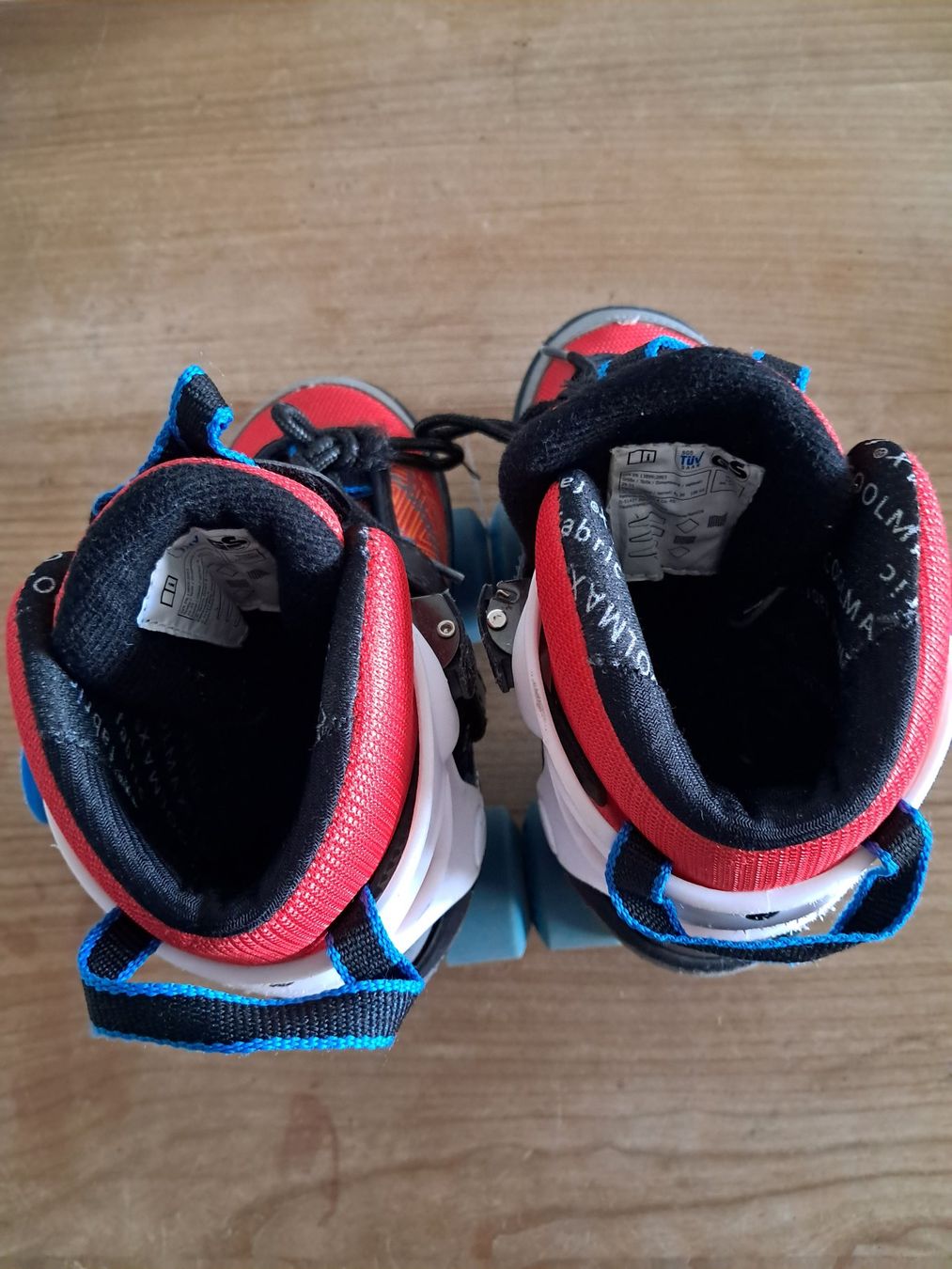 Pattini in linea & Pattini a rotelle: Rollschuhe Gr. 29-33 – Usato da Ipsach venduto da ginko24 9