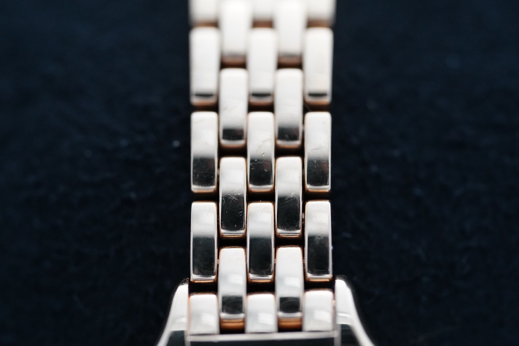 Cartier Orologi: Cartier Panthère mini aus 2025 – Usato da Nebikon venduto da Mr.Watchseller 6