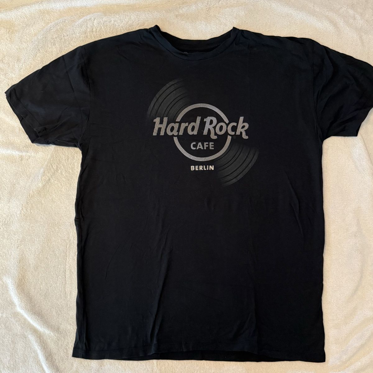Hard Rock Cafe T-shirts: Hard Rock Shirt Berlin – D'occasion à Steffisburg par laura_bazinga