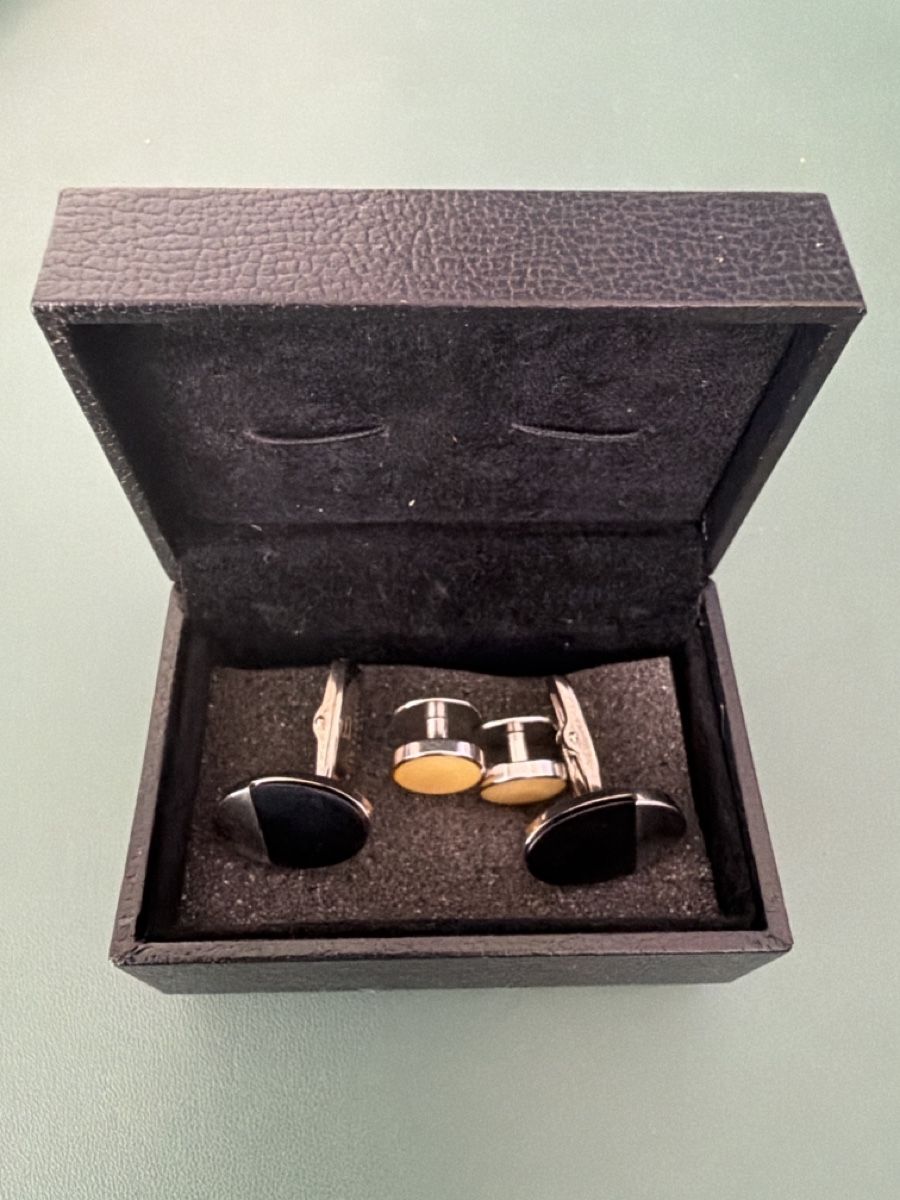 Hugo Boss Gemelli: Hugo Boss Manschettenknöpfe  – Usato da Winterthur venduto da YavuzCelik