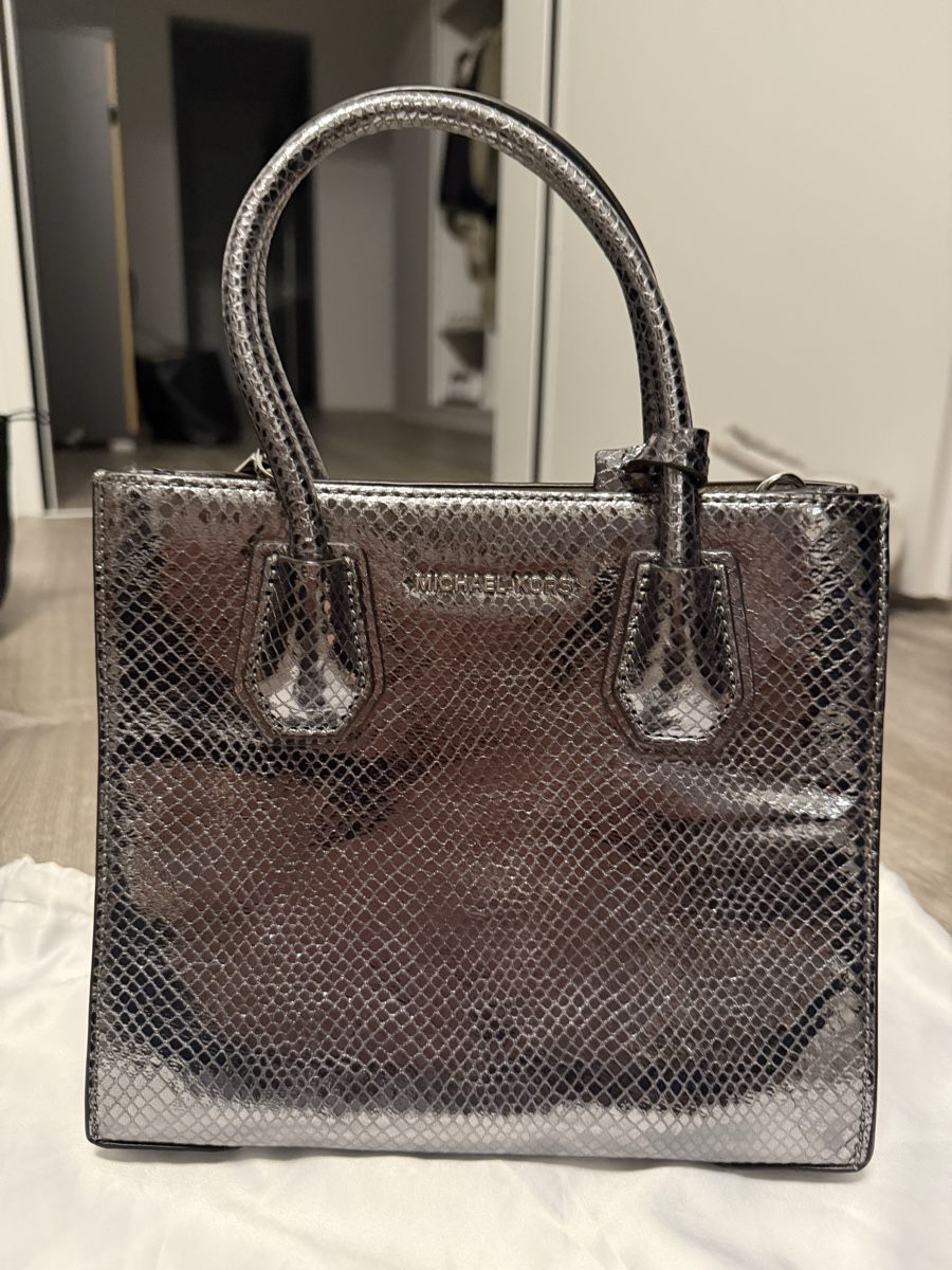 Michael Kors Borse da donna: Michael Kors Handtasche Grau – Nuovo (secondo la descrizione) da Frauenfeld venduto da sharonhabrik 1