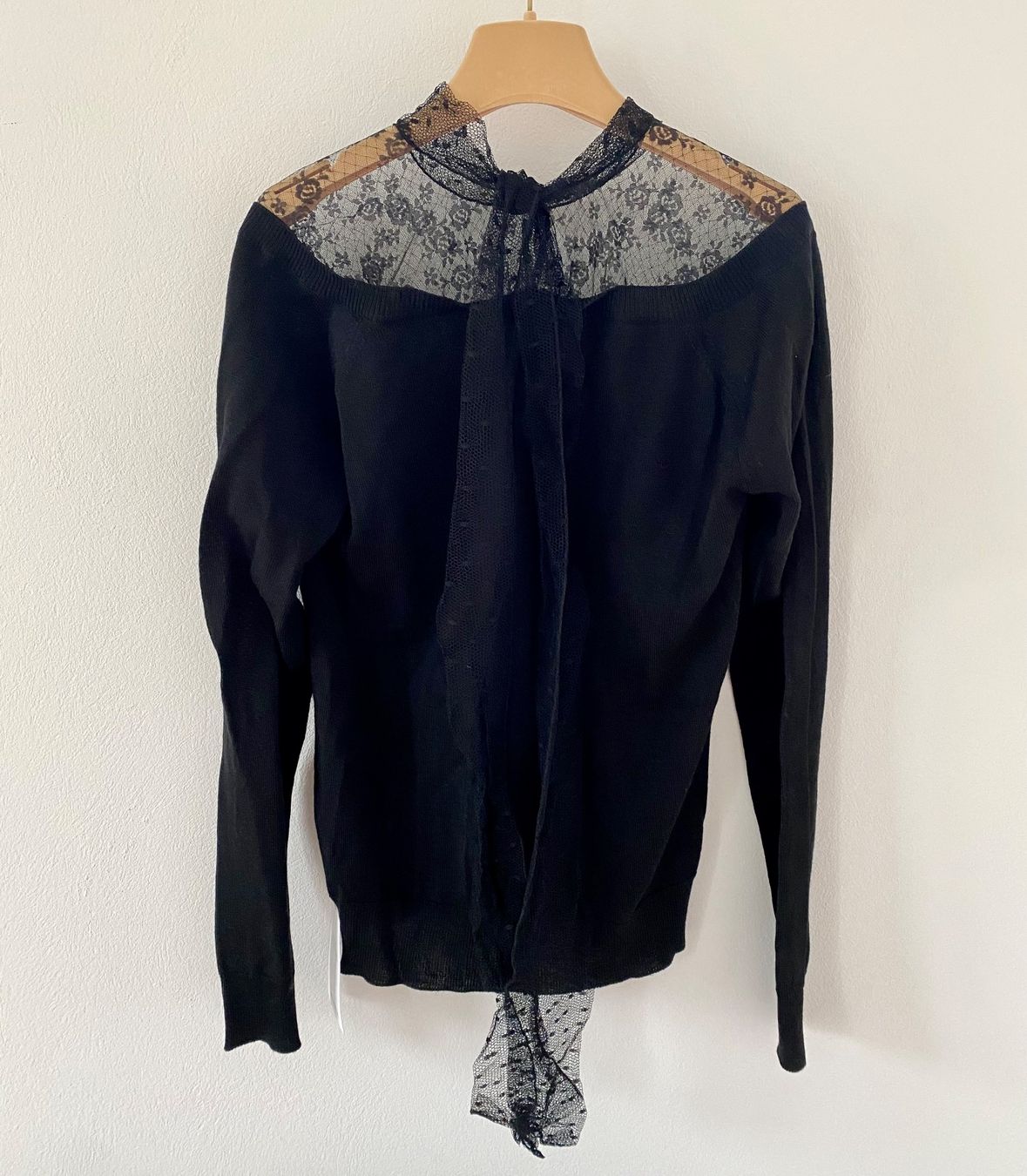 Maglioni & Felpe: Feiner Pullover mit Spitze, Red Valentino, Grösse S, NEU – Nuovo e nell'imballaggio originale da Bern venduto da L.I.A.