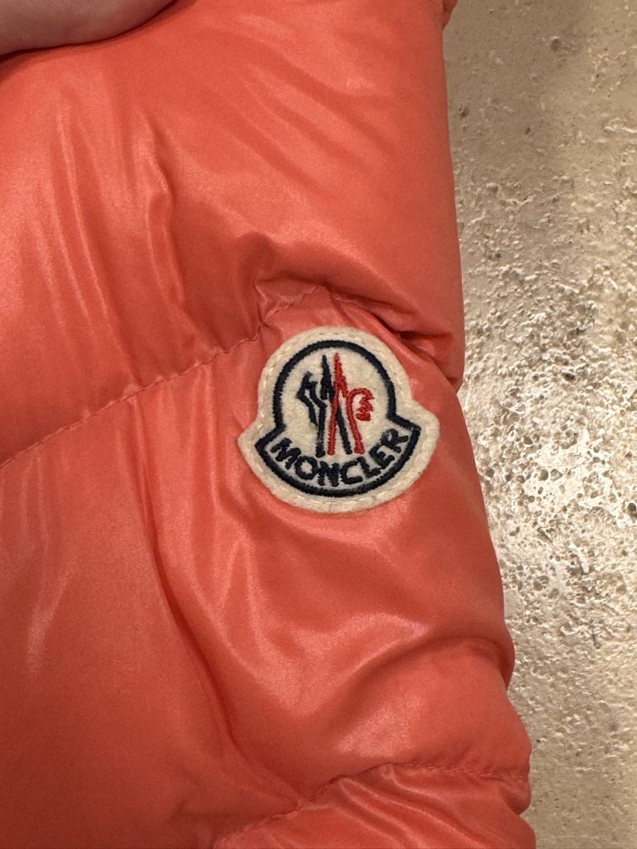 Moncler Vestes: Moncler Down Jacket Coral Size 1 Used Condition – D'occasion à Herrliberg par lari_h99 5