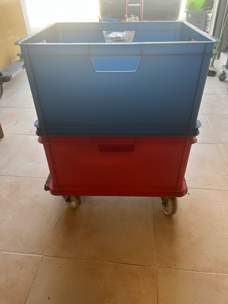 Contenitori & Simili: Behälter PVC. Mit Rolli  – Usato da Neerach venduto da fuz_8d7l 4