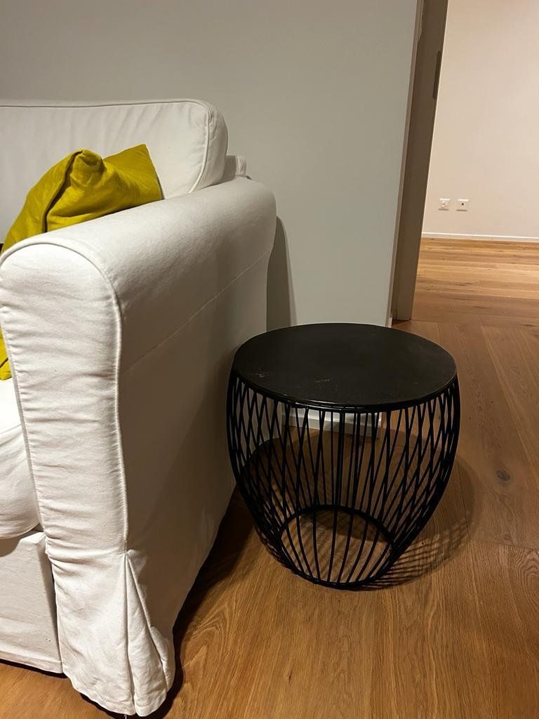 Pfister Comodini: Table d'appoint MALIA en metal noir – Usato da Le Mont-Pèlerin venduto da rde_7ck6