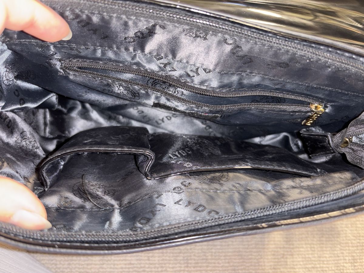 Borse da donna: schwarze Tasche LYDC – Usato da Fislisbach venduto da secondhandF 1