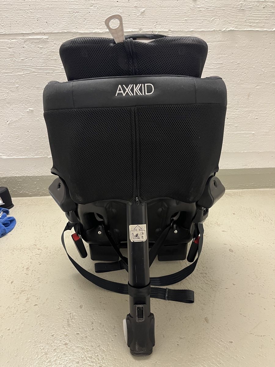 Seggiolini per auto: Axkid Minikid Reboarder Autositz – Usato da Zürich venduto da ill.phil 3