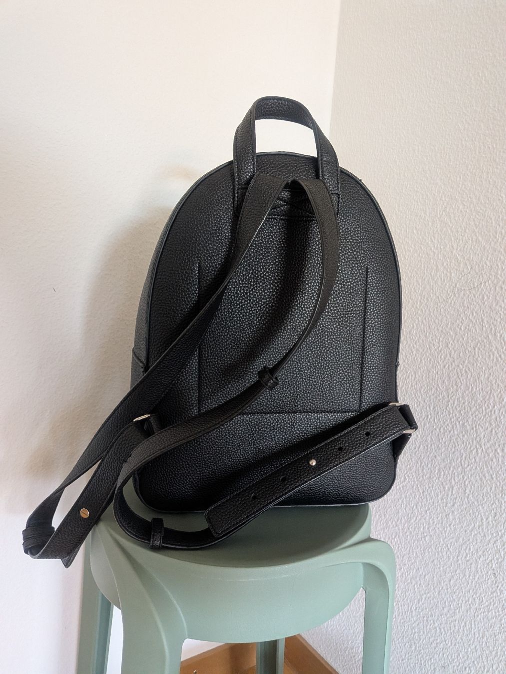 Tommy Hilfiger Zaini: Tommy Hilfiger Black backpack, medium size – Usato da Wettingen venduto da ann_hzb5 1
