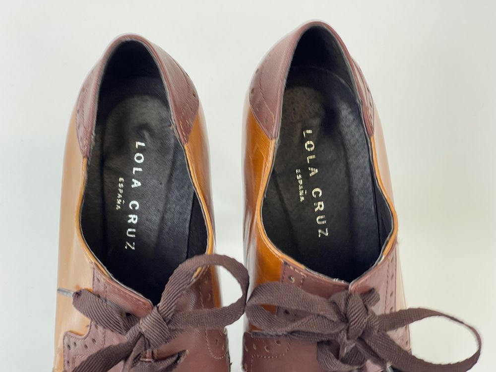 Chaussures femmes: LOLA CRUZ Budapester Plateau Pumps Heels Court Shoes Gr. 38 – D'occasion à Zürich par Arche_Brockenhaus 6