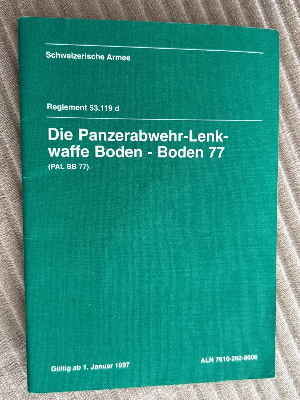 Livres: Reglement: Panzerabwehrlenkwaffe BB77- Schweizer Armee – D'occasion à Brütten par Hst1