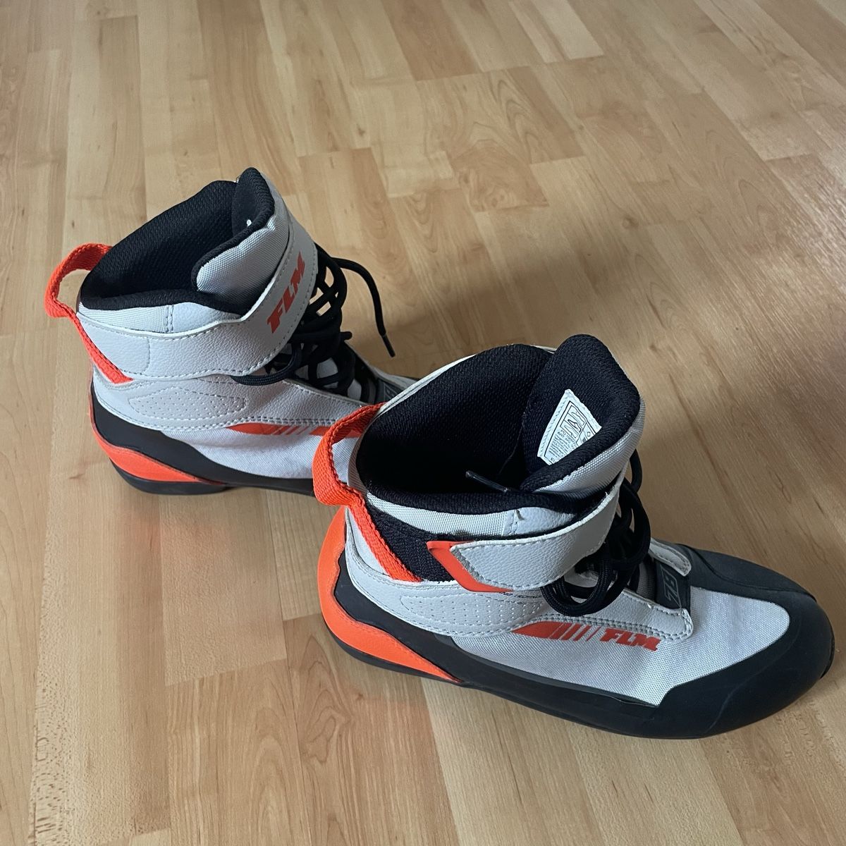 FLM Scarpe da donna: Motorradschuhe – Usato da Sursee venduto da fabiennemof 2