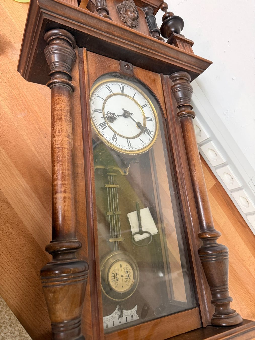Orologi da terra & Orologi da parete: Antike Wanduhr – Usato da Niederhasli venduto da swissbrocki