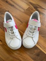 Neue Turnschuhe NIKE
