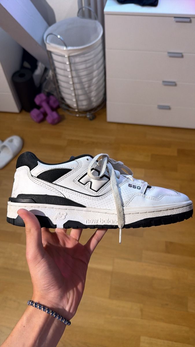 New Balance Chaussures hommes: New Balance Sneaker 550 – D'occasion à Basel par nicolasschneeberger