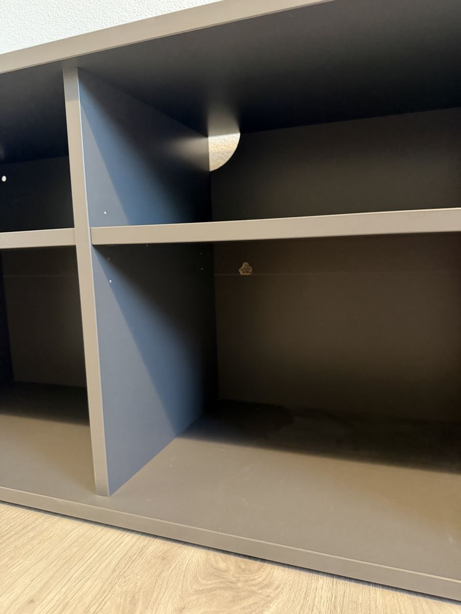 Ikea Mobili TV: Meuble pour télévision – Usato da Le Locle venduto da car_zj7c 2