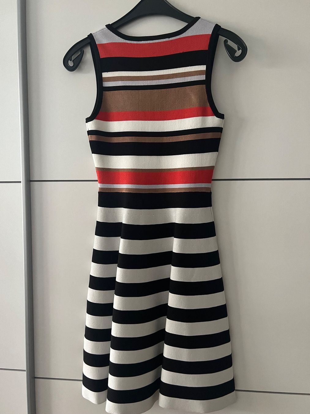 Karen Millen Vestiti: Kleid von Karen Millen – Nuovo (secondo la descrizione) da Dübendorf venduto da fadrinli 1