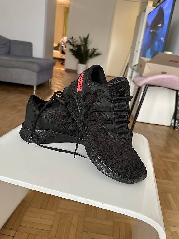 Scarpe da uomo: PUMA Sneaker  Grösse 44 – Usato da Zürich venduto da Vtrende 2