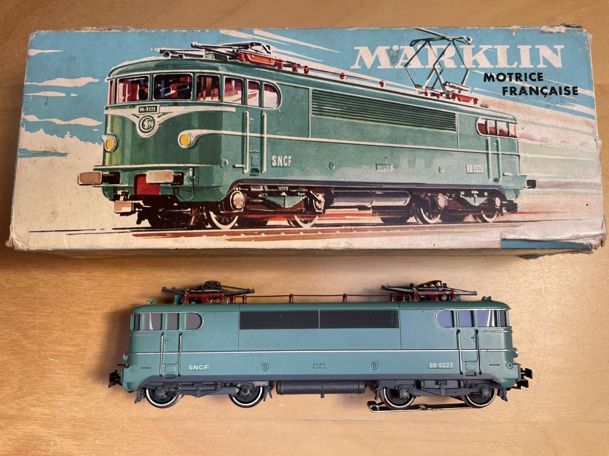 Märklin Modellini di ferrovie: Märklin 3038 BB 9223 Elektrolok SNCF – Usato da Rickenbach ZH venduto da u2540