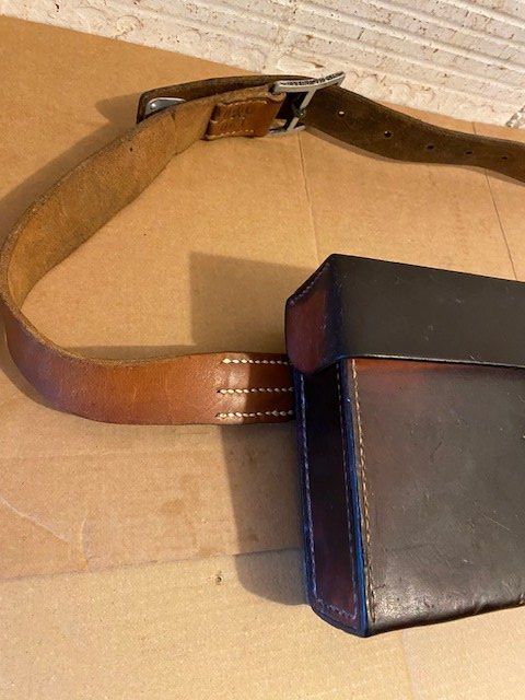 Schweizer Armee Taschen: MILITÄRTASCHE MIT CEINTURON 1939  CH ARMEE – Gebraucht aus Chur von silbermon 1