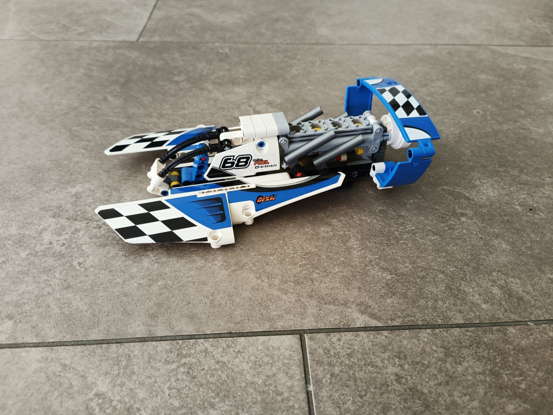 Lego Kit di costruzioni: Lego 42045 Hydroplane Racer – Usato da Bremgarten AG venduto da Davidiusi