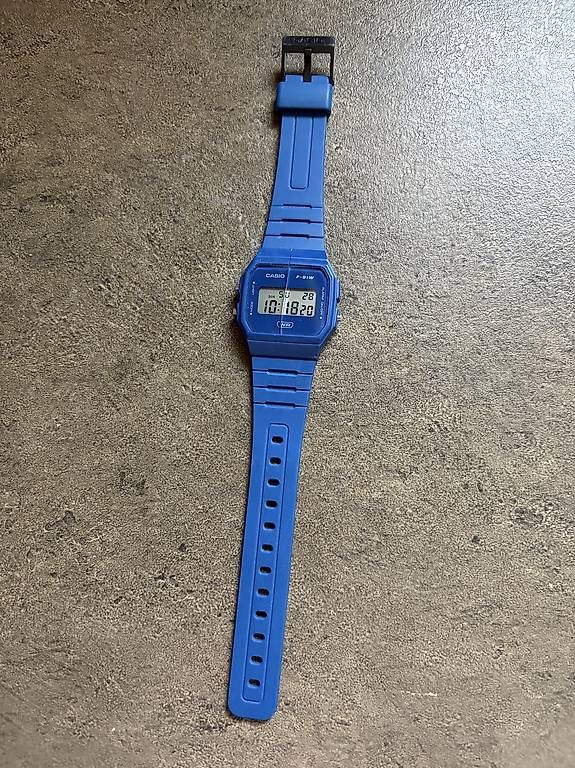 Montres: Montre Casio F-91WB-2A1EF – D'occasion à Crissier par Joelmessa2