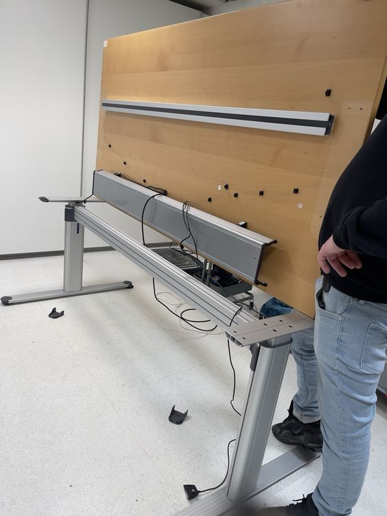 Bureaux: Ergonomischer Stehpult / Bürotisch "er-T-Go Pro 2" Motor 59 – Défectueux à Zürich par rotaeugli 6