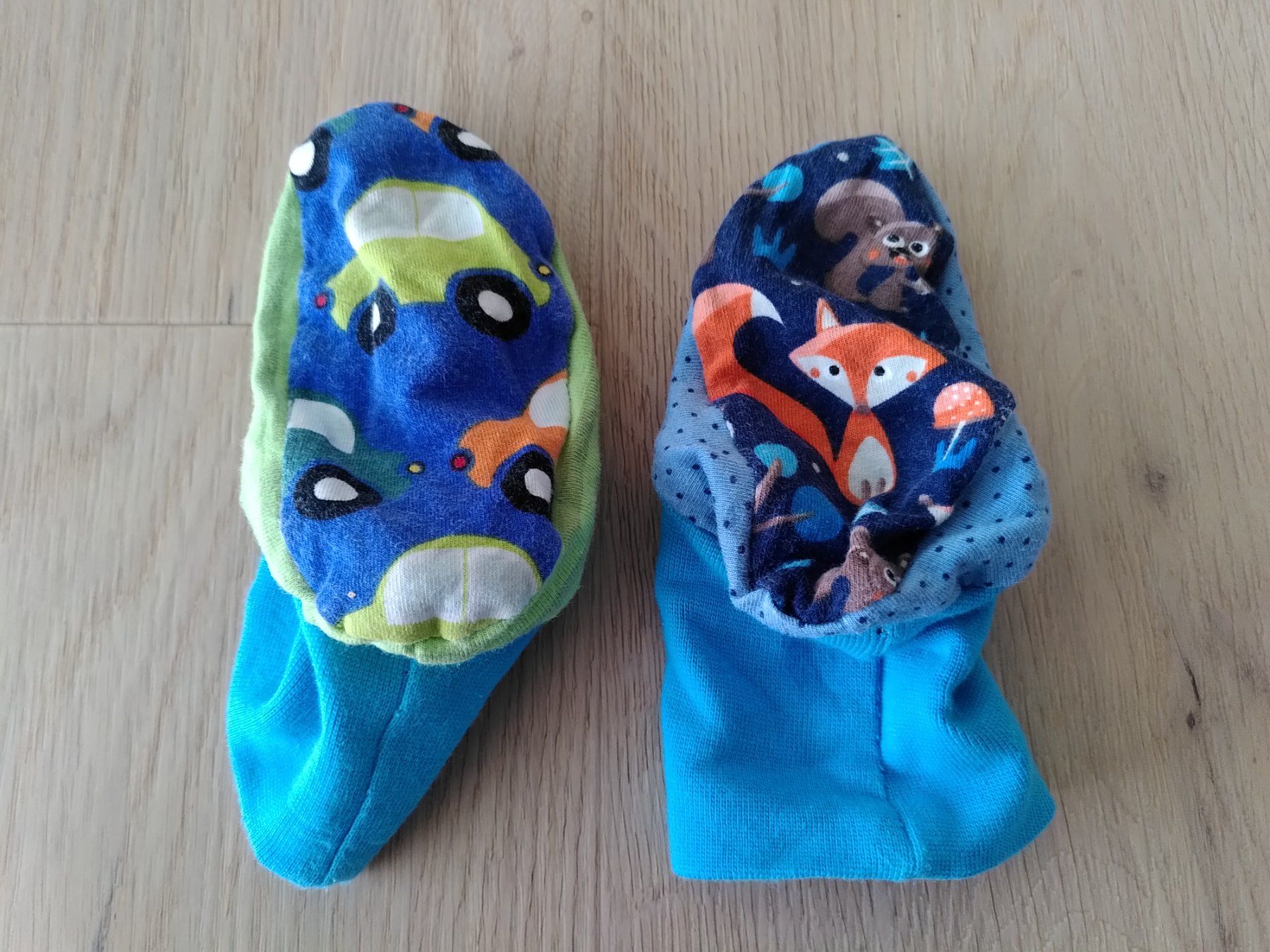 Scarpe da uomo: Babyschuhe/Babysocken aus Baumwolle – Usato da Penthaz venduto da ann_l7zt 1