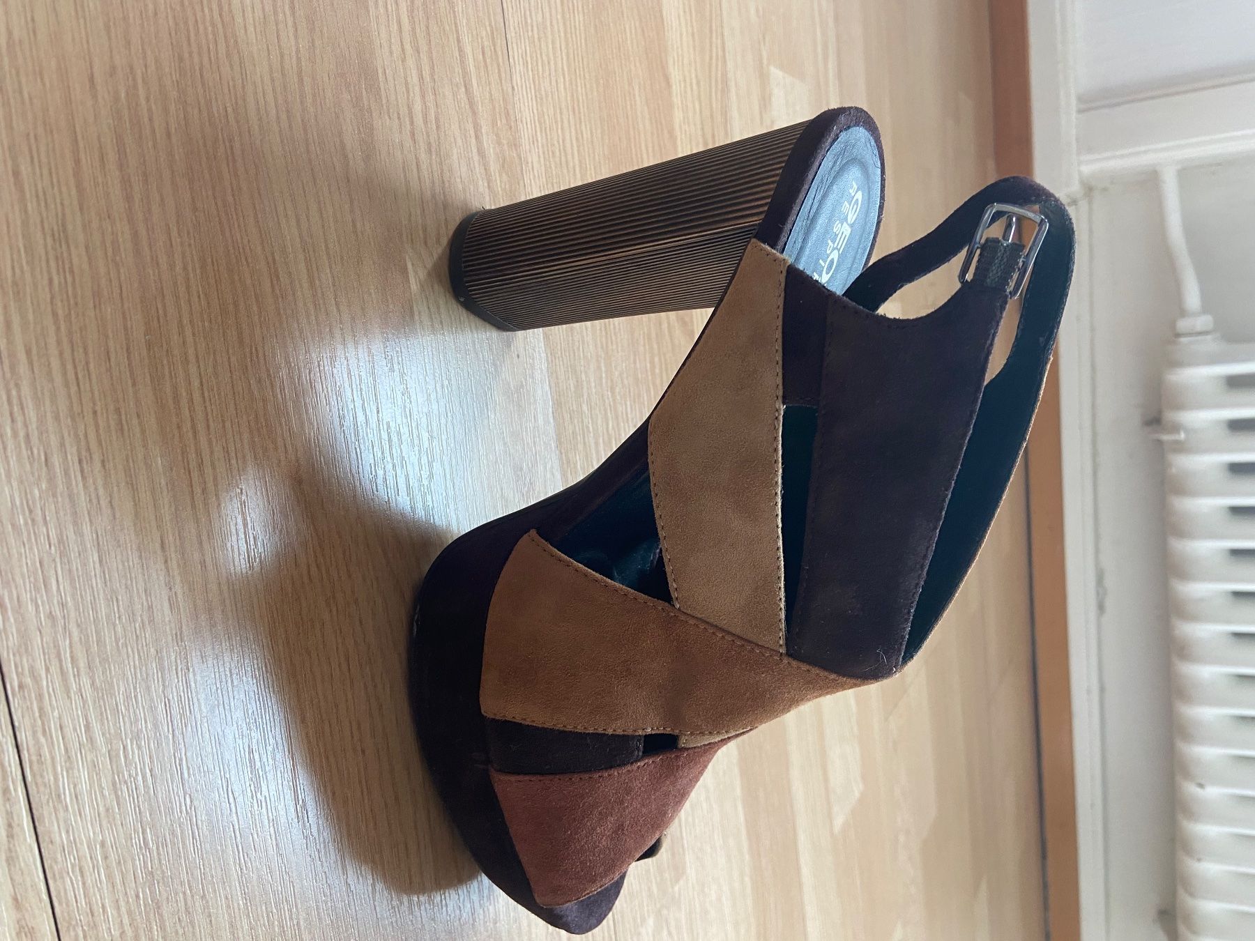 Geox Damenschuhe: Geox Sandals, High Heels – Gebraucht aus Zürich von lun_yj65 1