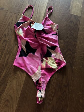 Body S