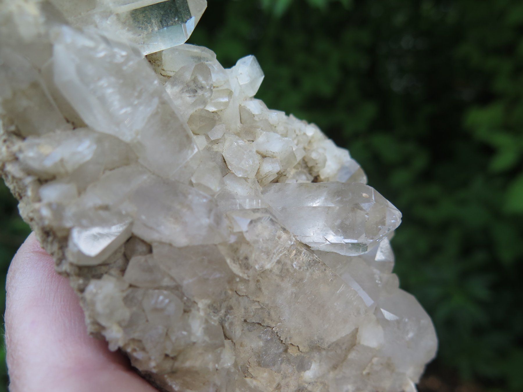 Minerali & Pietre curative: Bergkristall mit klaren Spitzen – Usato da Schaffhausen venduto da Yamakana51L8736OQ8 5