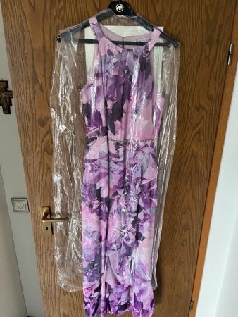 Festliches Kleid in rosa