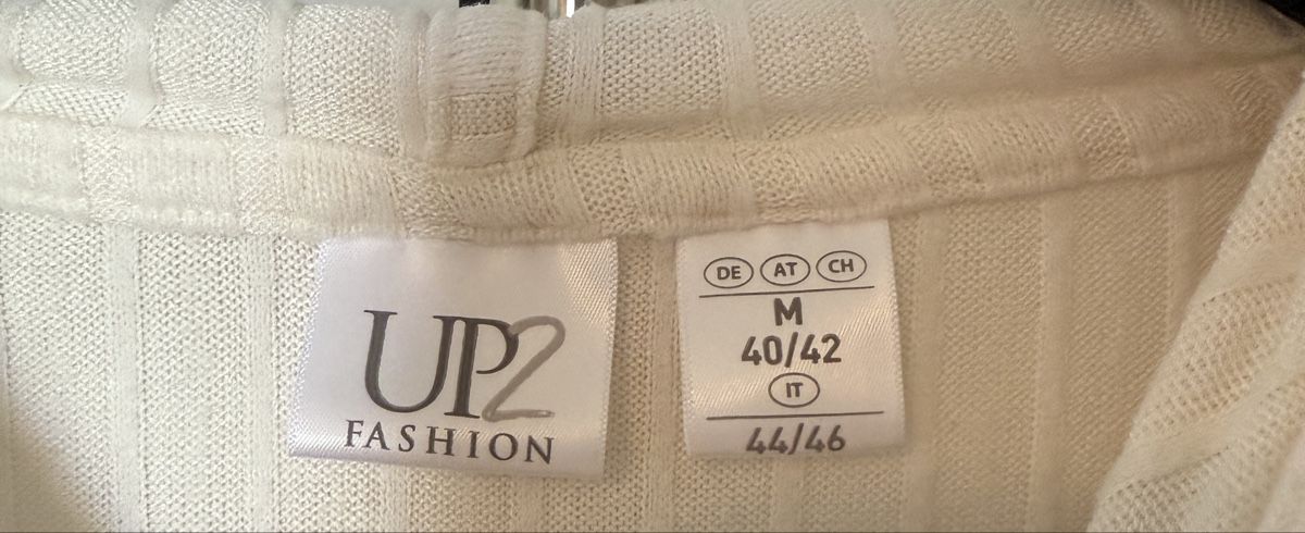 Pulls & Sweat-shirts: Pull UP2 Fashion crème côtelé, Taille M, impeccable! – Neuf (Voir description) à Sion par bar_r96b 1