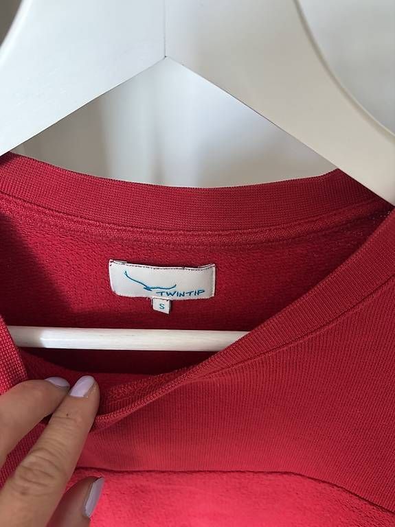 Pullover & Sweatshirts: roter Pullover – Gebraucht aus Zürich von mar_adentro 1