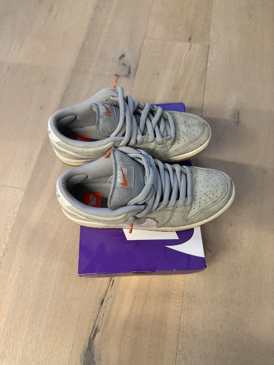 Nike Scarpe da uomo: Nike SB Dunk Low gris état acceptable – Usato da Venthône venduto da No_broc 1