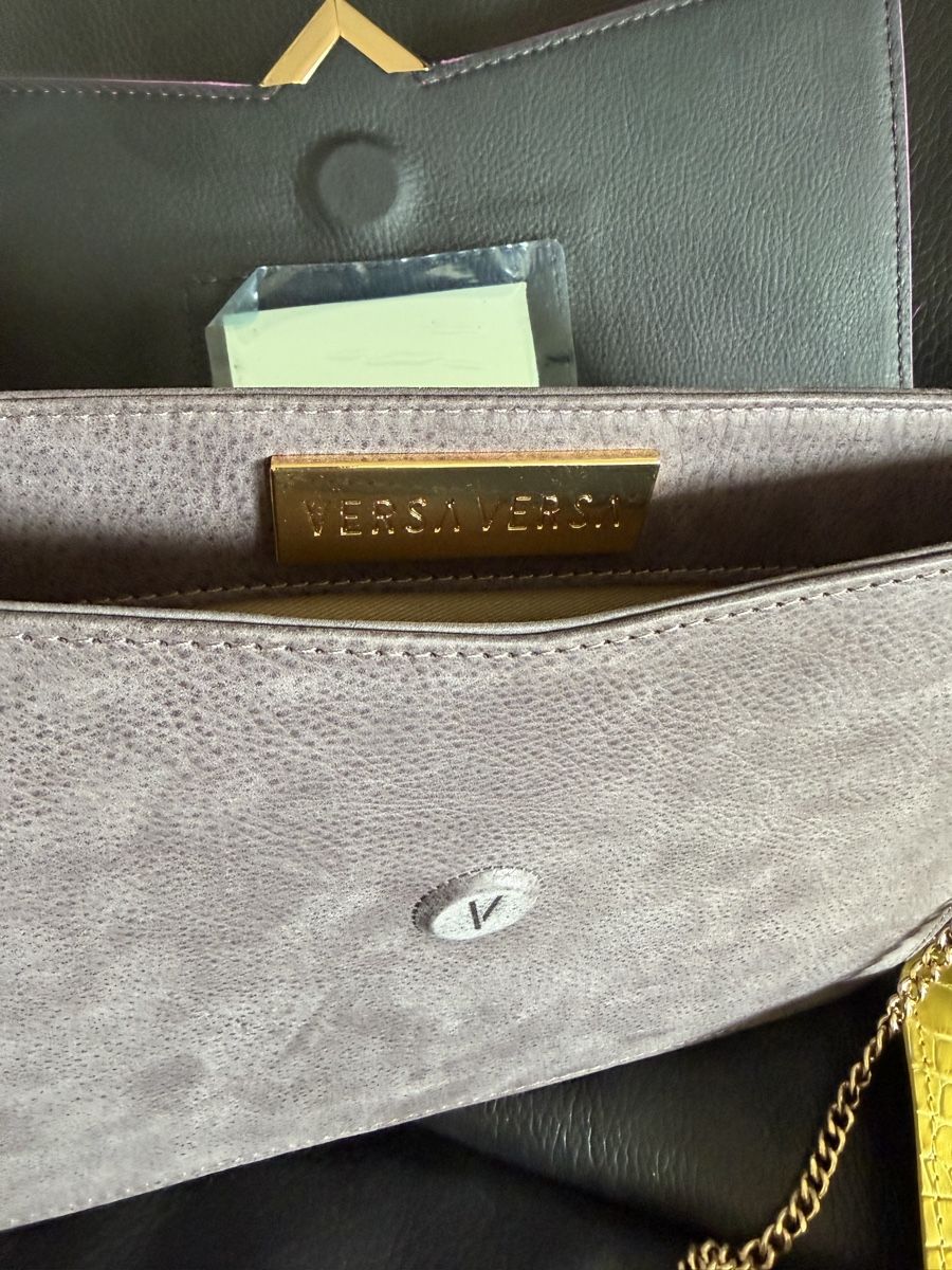 Borse da donna: Sac Versa Versa avec deux rabats – Usato da Lausanne venduto da Pascal9999 1