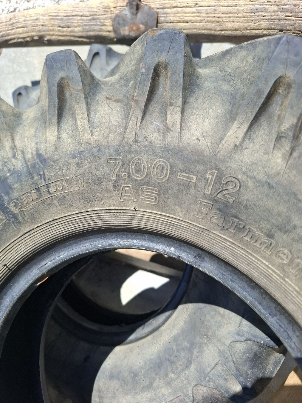 Trattori: Traktor Pneu 7 00 12 – Difettoso da Lotzwil venduto da Evivalacurva 2