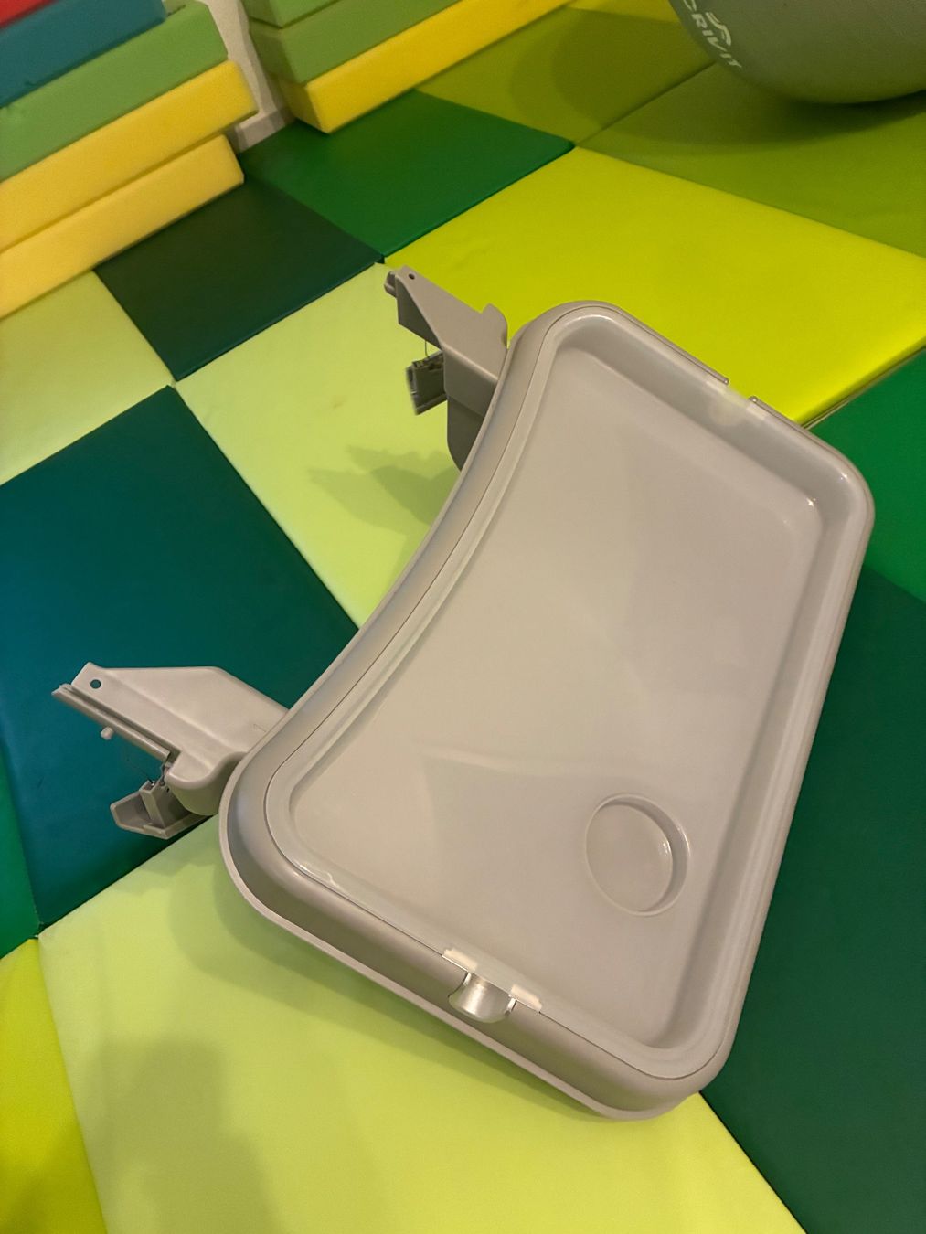Seggioloni: Hauck Alpha Tray, Farbe grau – Usato da Rupperswil venduto da Iron1987