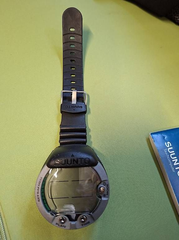 Smartwatch: Tauchcomputer – Gebraucht aus Muri AG von Eichhofman