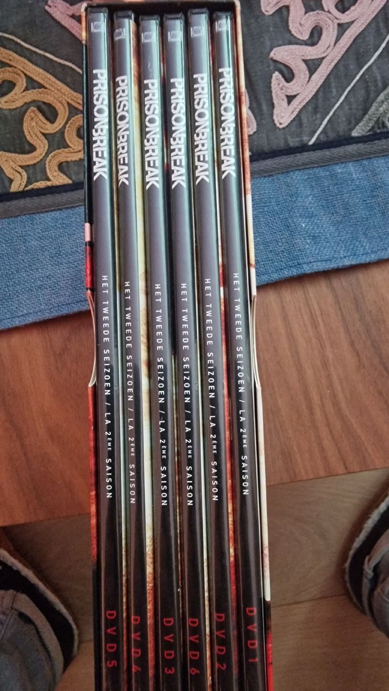Tutti i DVDs: PRISON BREAK SAISON 2 INTEGRAL DVD – Nuovo (secondo la descrizione) da Lausanne venduto da Intercostal 1