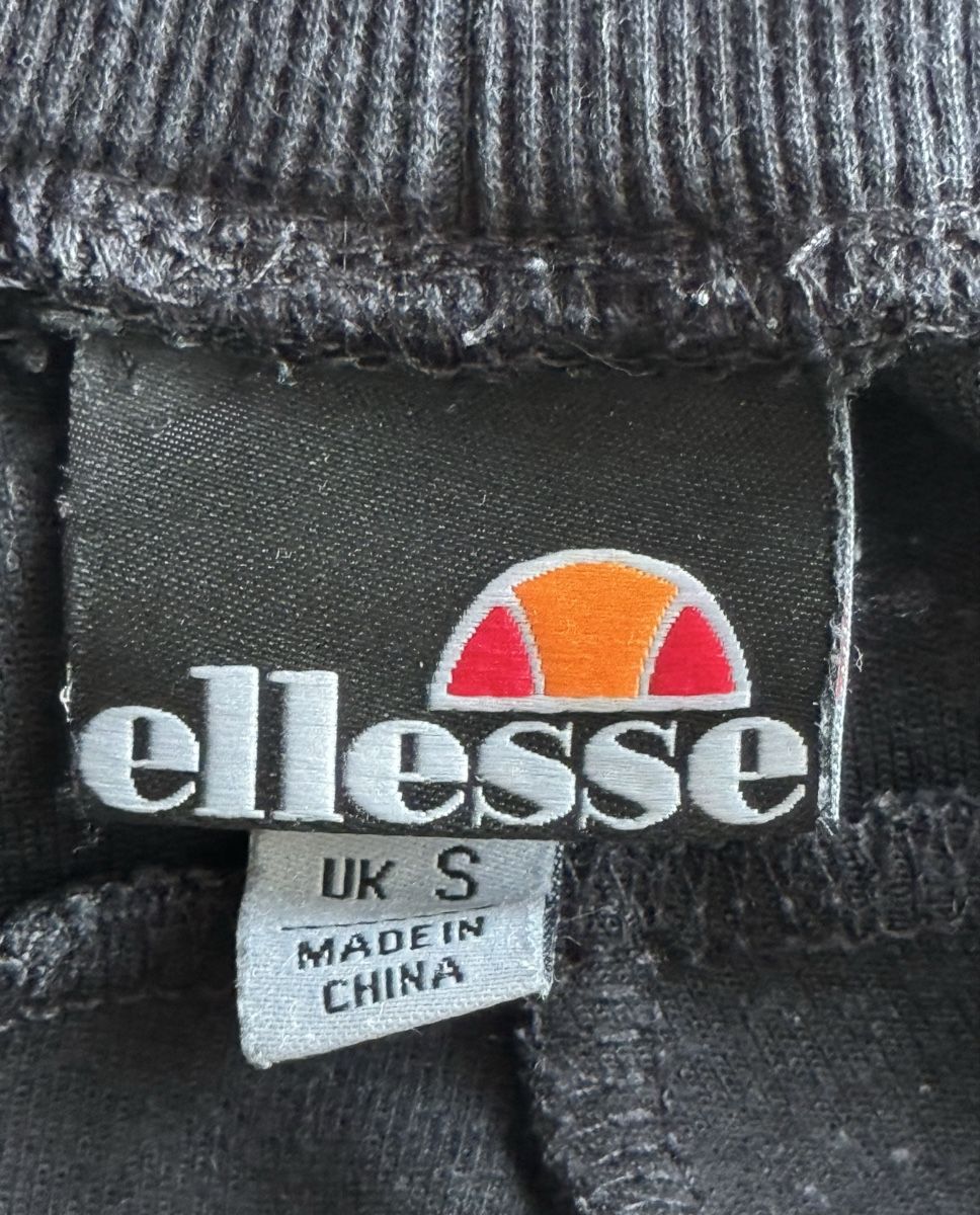Ellesse Pantaloni: Schwarze ellesse Jogginghose Gr. S – Nuovo (secondo la descrizione) da Windisch venduto da _pascal_st_ 3