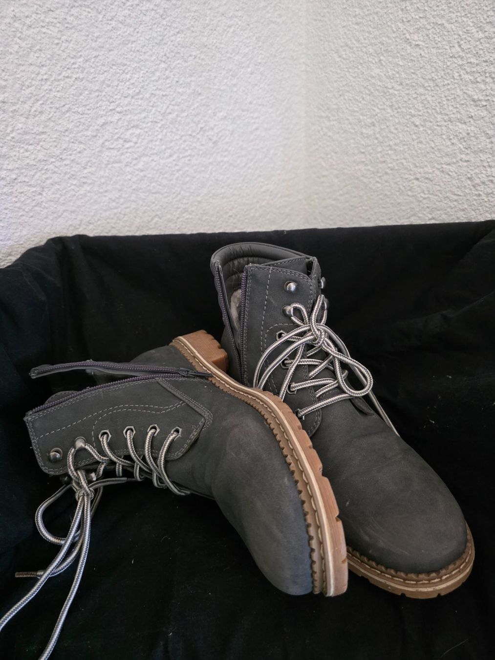 Scarpe da donna: Schuhe – Usato da Mörigen venduto da Sandra_z 1