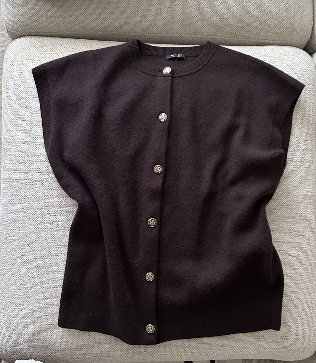 Gilets & Westen: Knit vest size M – Gebraucht aus Adliswil von Maro_7