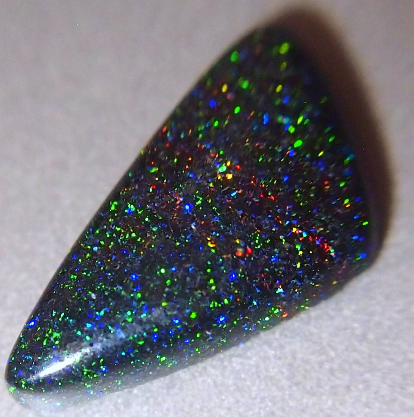 Pierres précieuses: 3,7 CTS polierter ANDAMOOKA OPAL  selten , einzigartig – Neuf avec emballage d'origine à Reinach BL par Hesekiel39 1