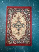 Dekorativer Teppich mit orientalischem Medaillon-Muster