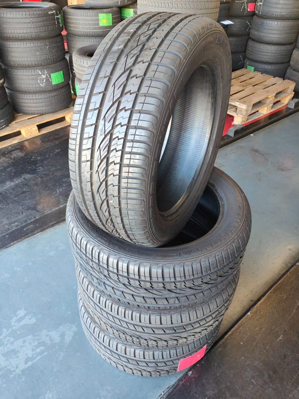 Continental Pneumatici & Ruote complete: 265/50 R20 Sommerreifen – Usato da Oberengstringen venduto da Reifen-Lagerverkauf